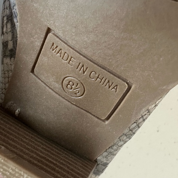 Women’s 8.5 Kaari Blue Gray Snakeskin Heeled Mules - Picture 10 of 11